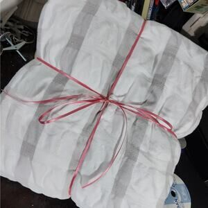 CHARTER CLUB! WHITE & TAN SHABBY CHIC SUBTLE PLAID PUCKERED DUVET COVER! SZ TWIN